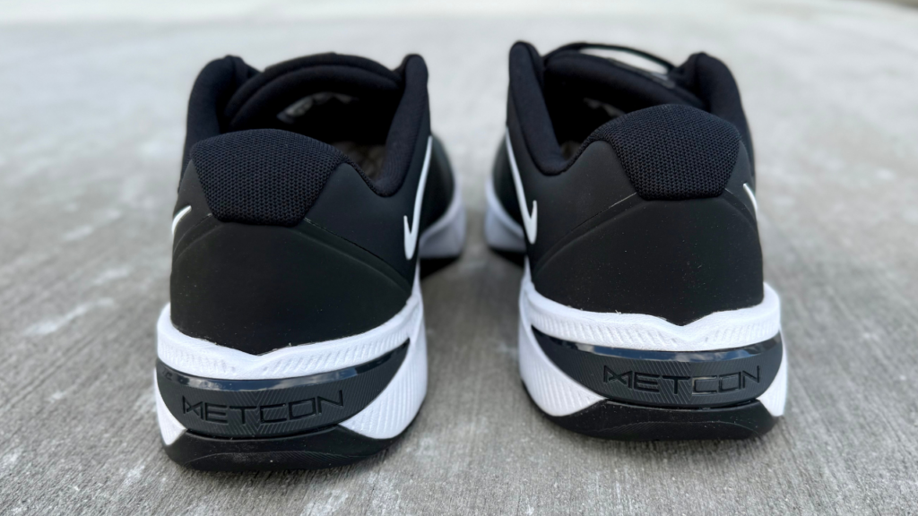 Close-up detail of the heel and the integrated Hyperlift stability plate on the Nike Metcon 10.