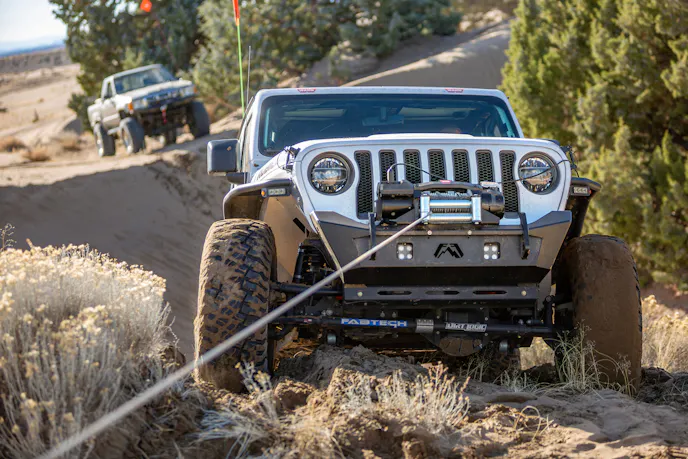 A close look at the sealed components and construction of the Warn ZEON XC winch.