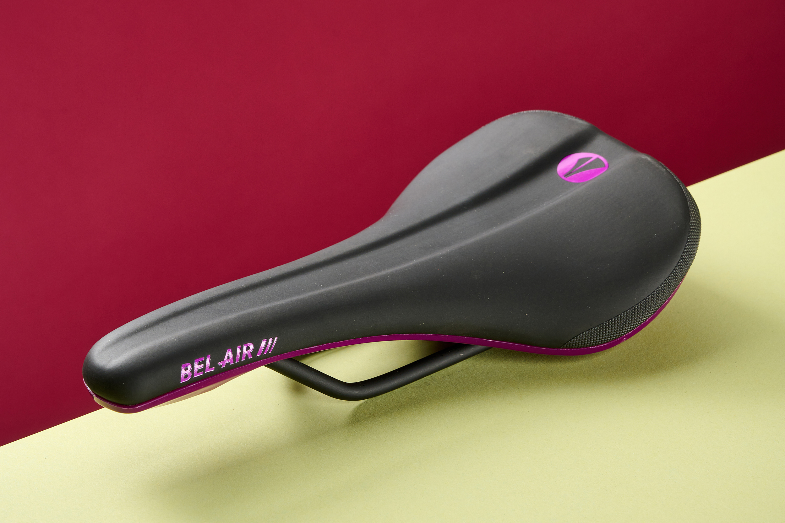SDG Bel-Air 3.0 saddle showing its seamless top and modern design.