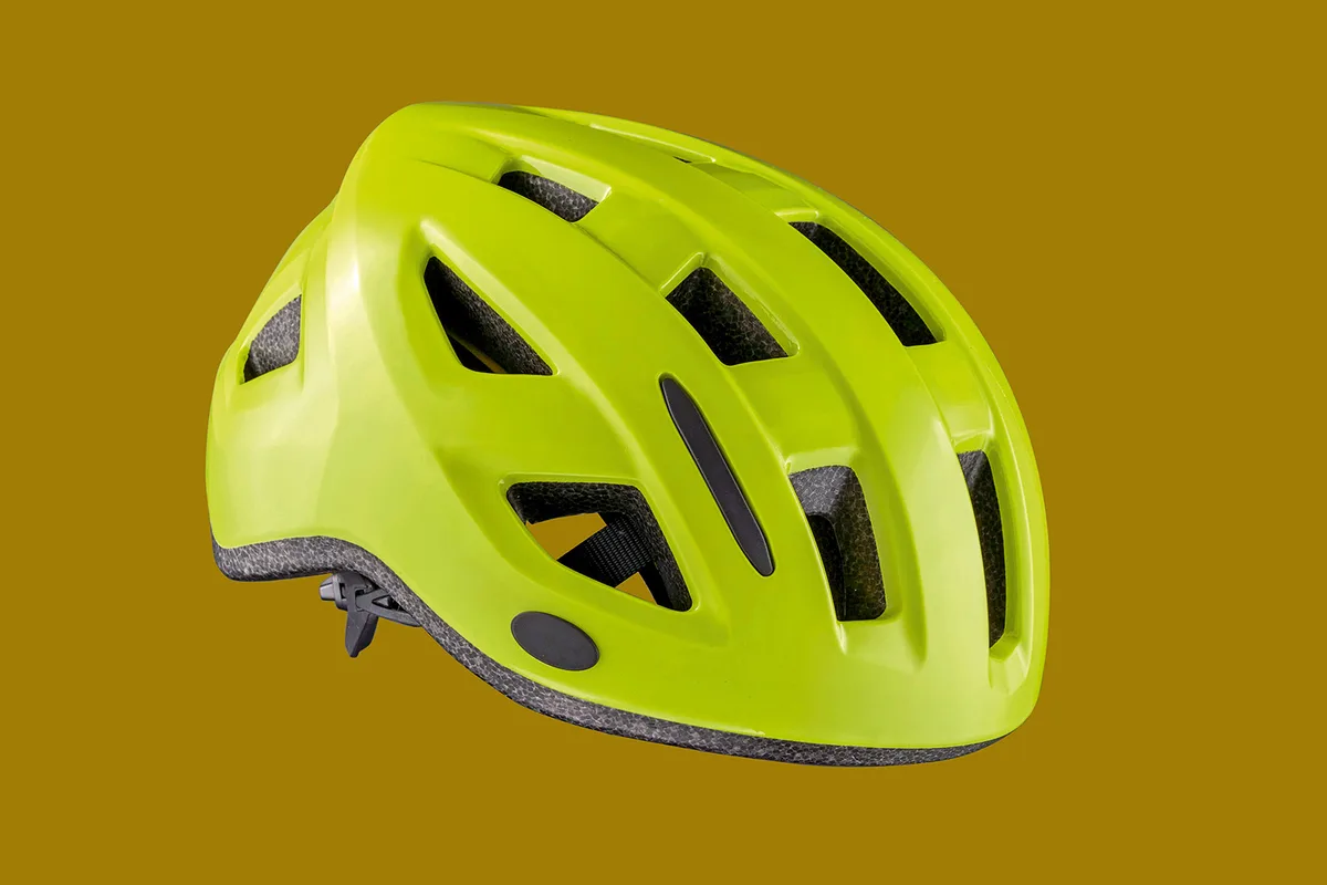 The Giant Relay MIPS helmet in a matte grey finish.